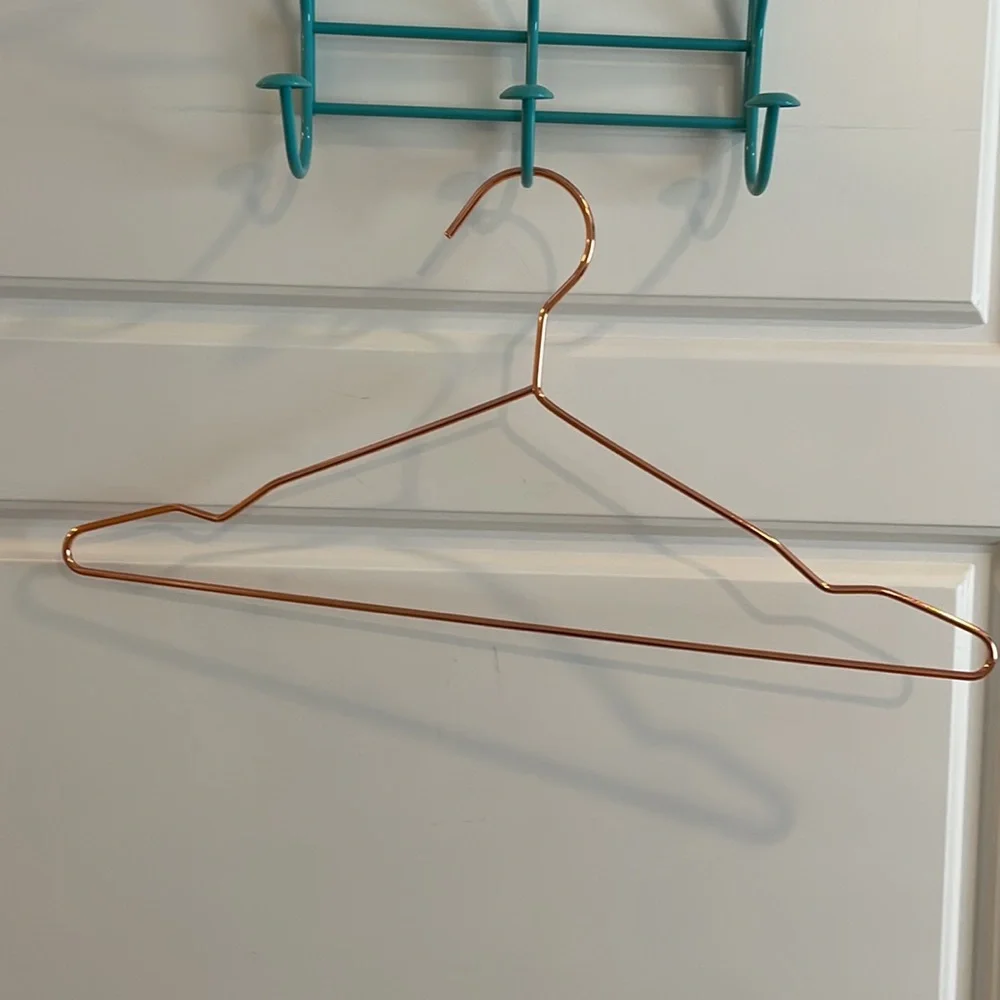 🛍 10 Copper-tone Hangers